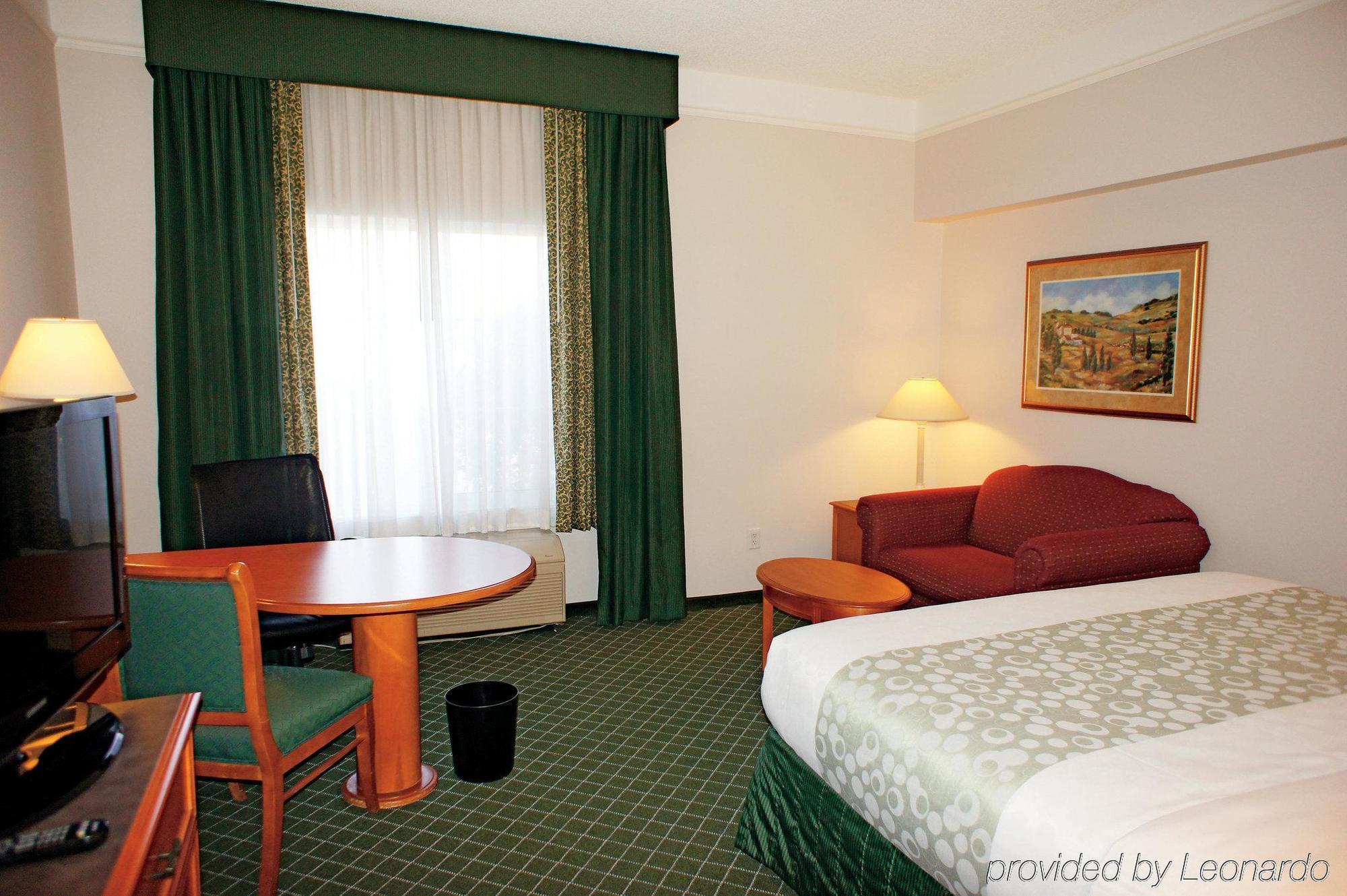 La Quinta By Wyndham Las Vegas Summerlin Tech Экстерьер фото