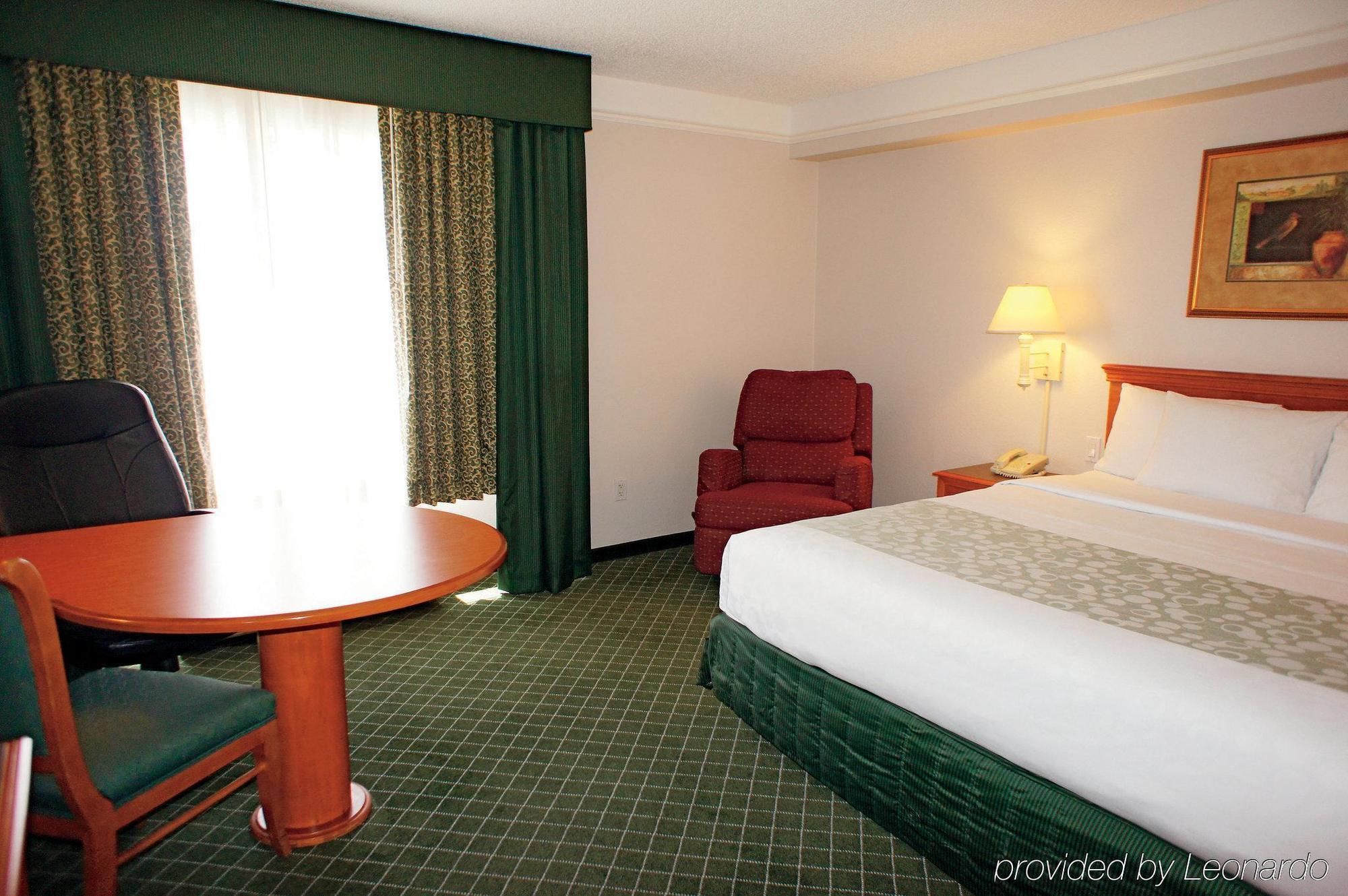 La Quinta By Wyndham Las Vegas Summerlin Tech Экстерьер фото